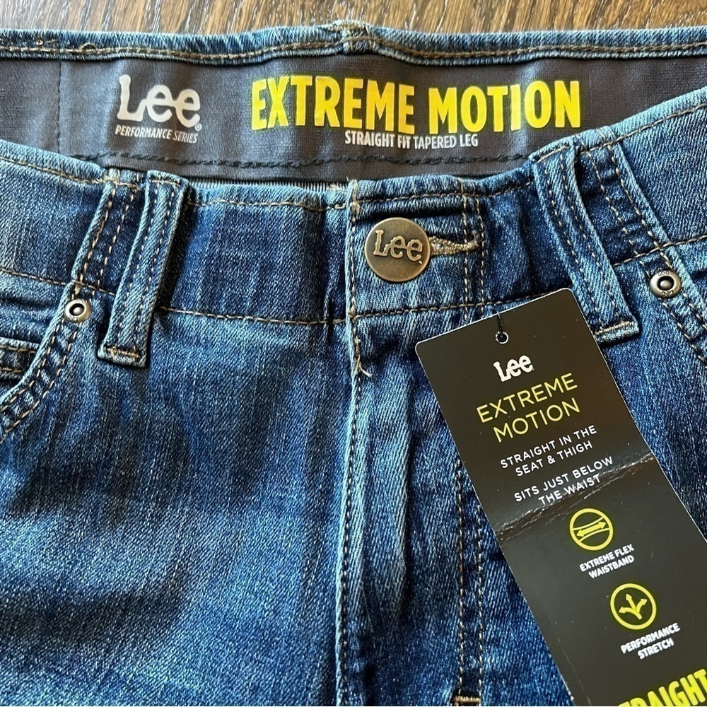 NWT Lee extreme motion straight fit tapered leg 30 x 30 jeans - Picture 5 of 6
